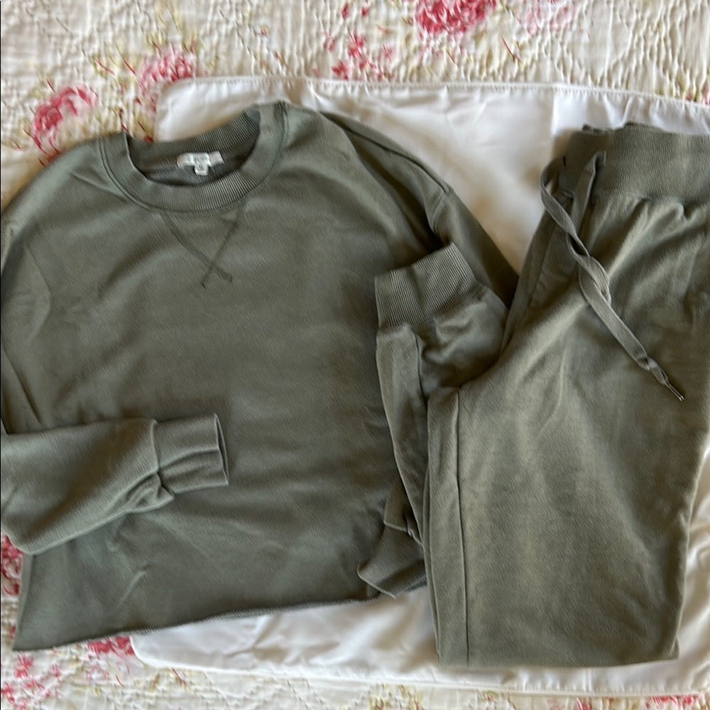 Z Supply Casual Olive Green Lounge Set